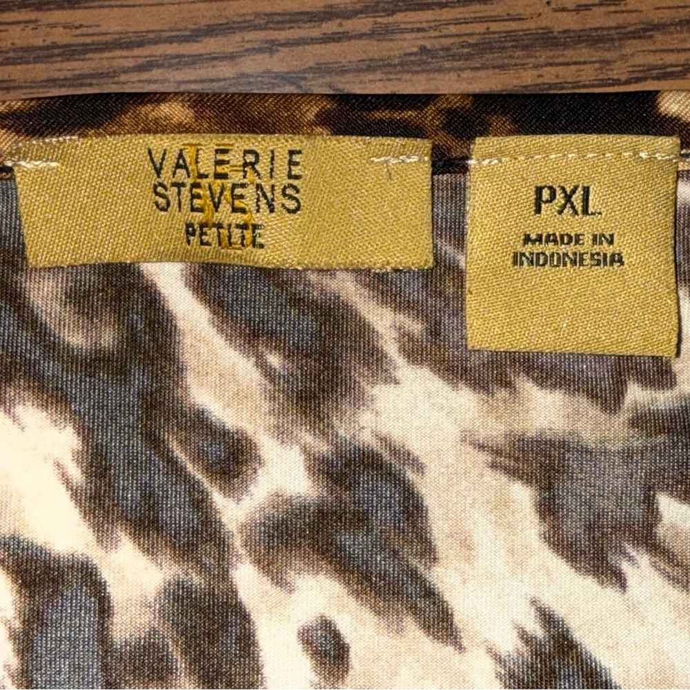 Valerie Stevens Petite Leopard Studded V-Neck Blouse PXL Chic Fall Top - Picture 5 of 8